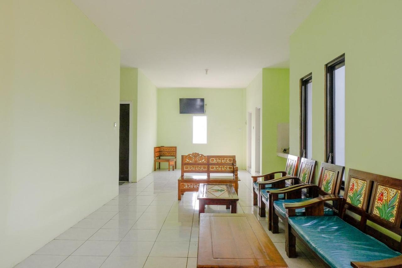 Spot On 2081 Sriwijaya Family Residence Lawang Eksteriør billede