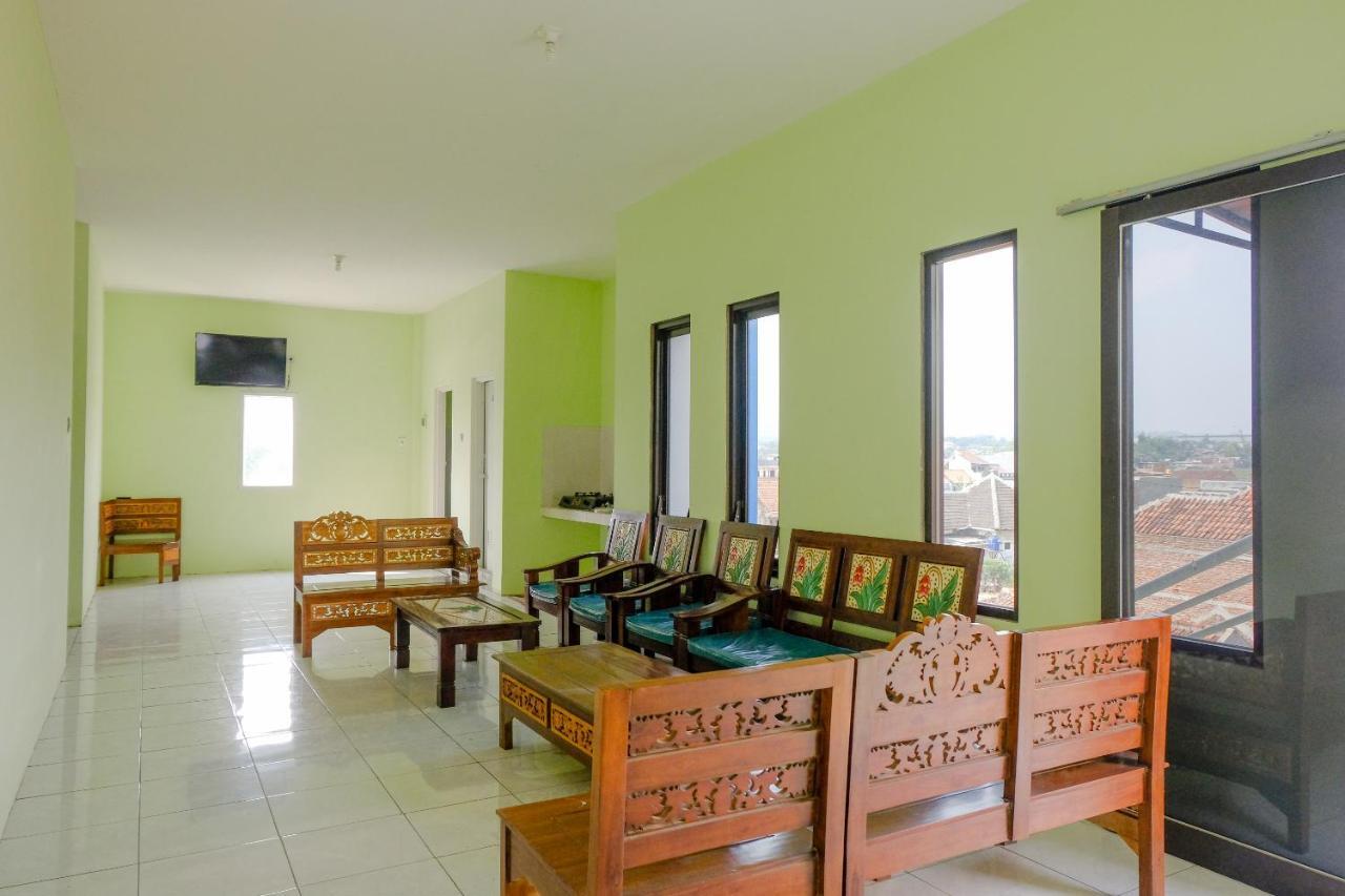 Spot On 2081 Sriwijaya Family Residence Lawang Eksteriør billede